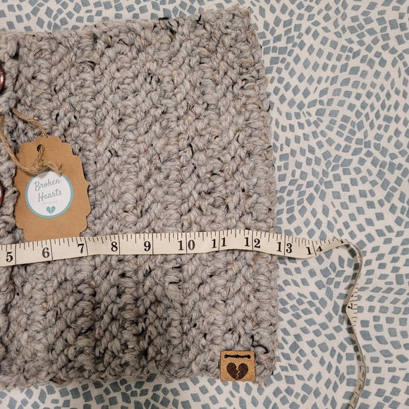 Handmade Cowl - Picture 3 of 3